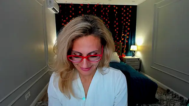 MuseOfStage's cam snapshot