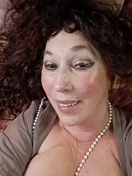 GypsyEsmeralda's cam snapshot