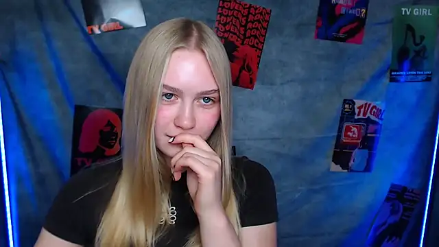 MademoiselleCl's cam snapshot