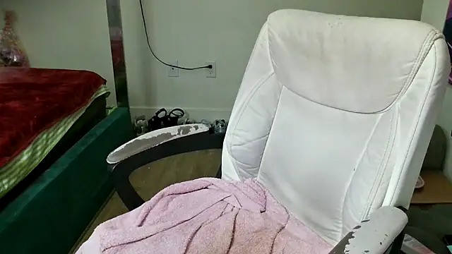 YasmineMinaj's cam snapshot