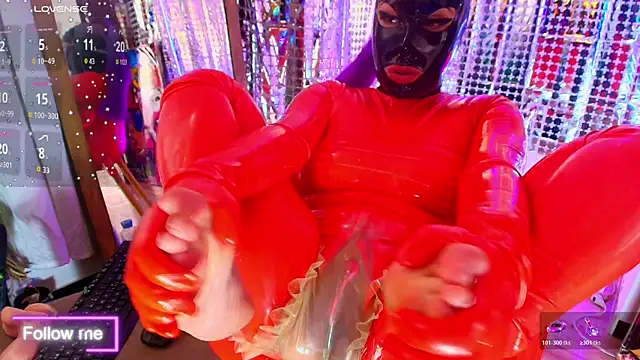 LatexDevil_Blondie's cam snapshot