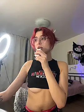 Evangeline_Lawrence_'s cam snapshot