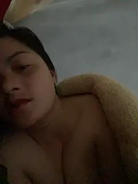 Lucie-pusy's cam snapshot