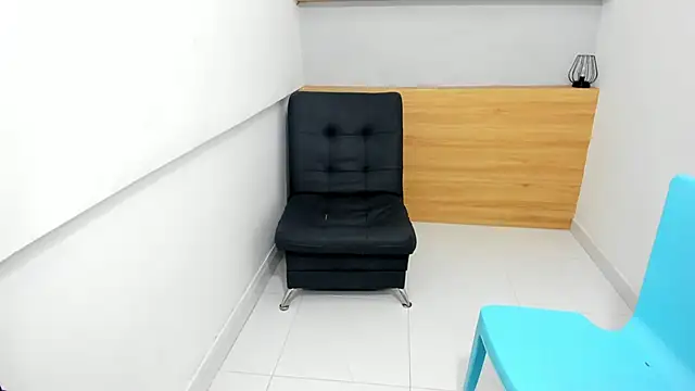 ValentinaRose4's cam snapshot