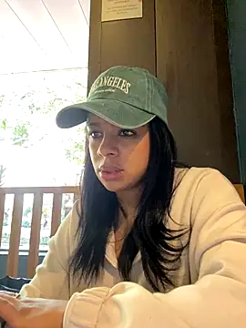 trianawhite's cam snapshot