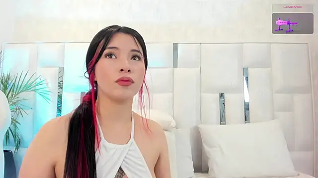 im_nika_'s cam snapshot