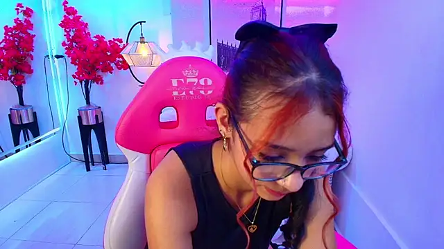 Katty_rounds's cam snapshot