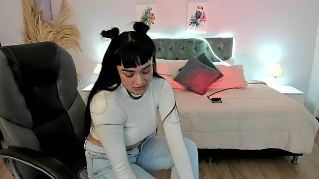 Antonela_vargas's cam snapshot