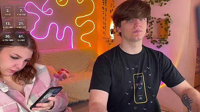 RobertAndLinela's cam snapshot