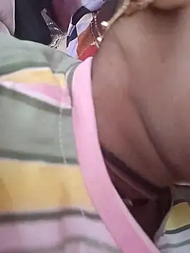 Manvi_tyagi's cam snapshot