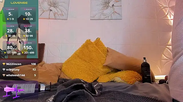 JUANDIAMONDS98 live sex cam