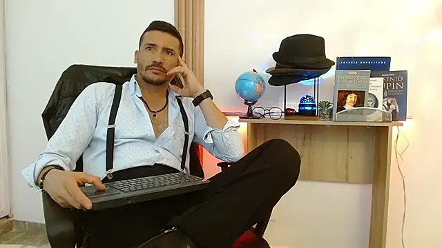 Reiko_85_ live sex cam