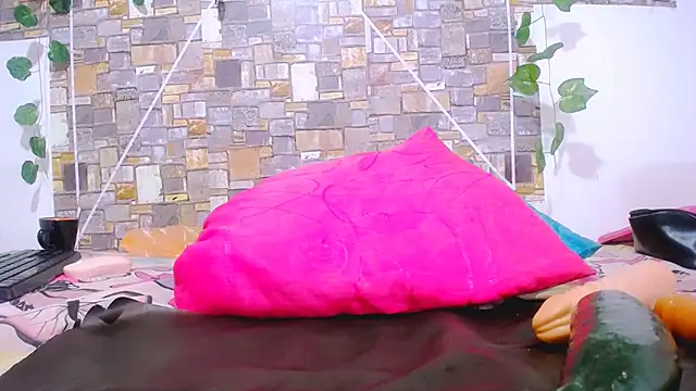 MaidenGame's cam snapshot