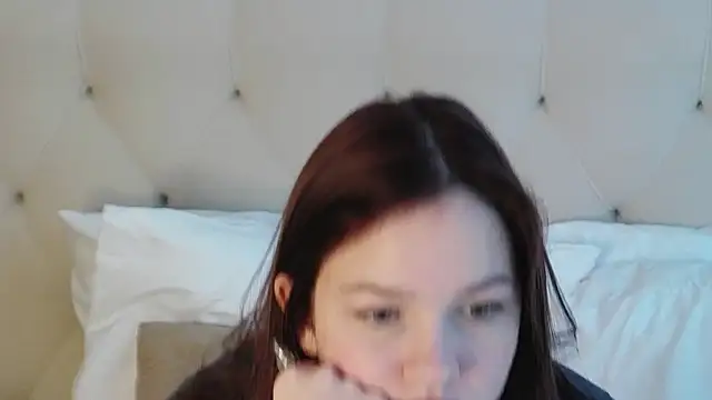 MichelleRoux live sex cam