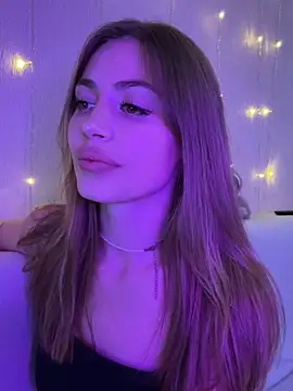 Elizabeth_Tay's cam snapshot