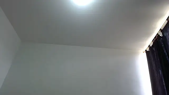 nicolle_milf1978's cam snapshot