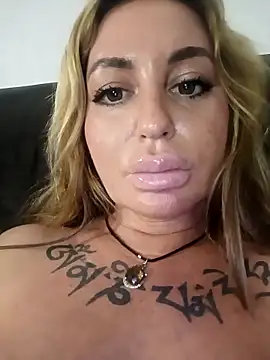 MiaMooly's cam snapshot