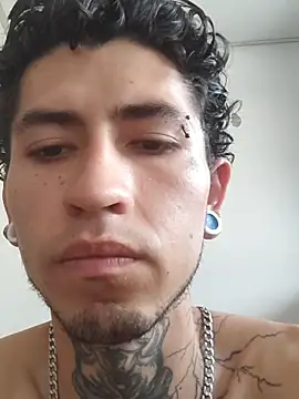 Tattoboy19cm's cam snapshot