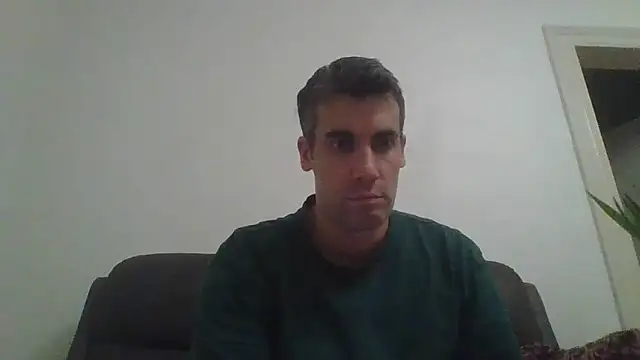 JulioIsHere4you's cam snapshot