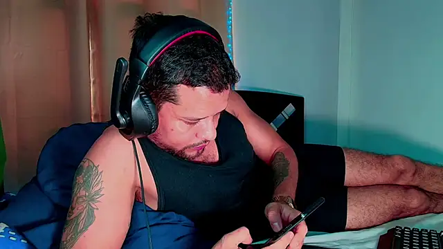 LucasGaeel's cam snapshot