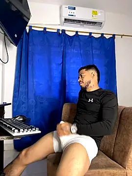 Kylian_Alessandro's cam snapshot