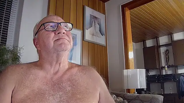 biggandybig's cam snapshot