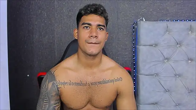 luigi_hot_'s cam snapshot