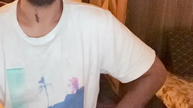 MakeMeAwareAah's cam snapshot