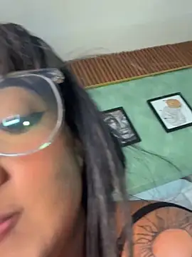 Sweetmia_16's cam snapshot