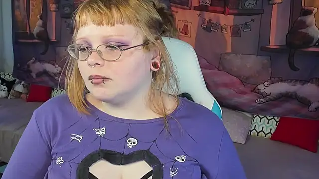 LottieReed's cam snapshot