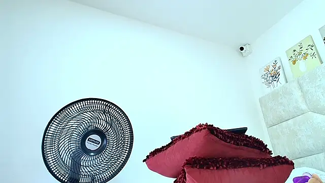 elizawiliamst's cam snapshot