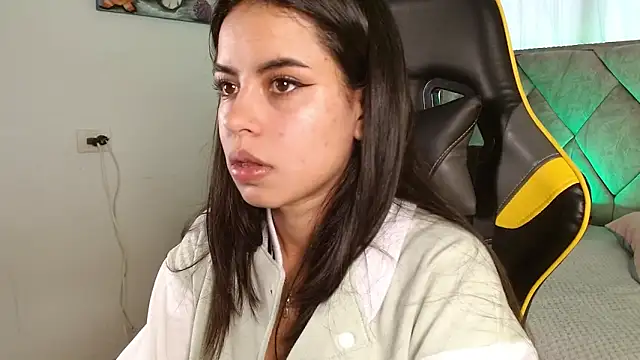 melaniibear's cam snapshot