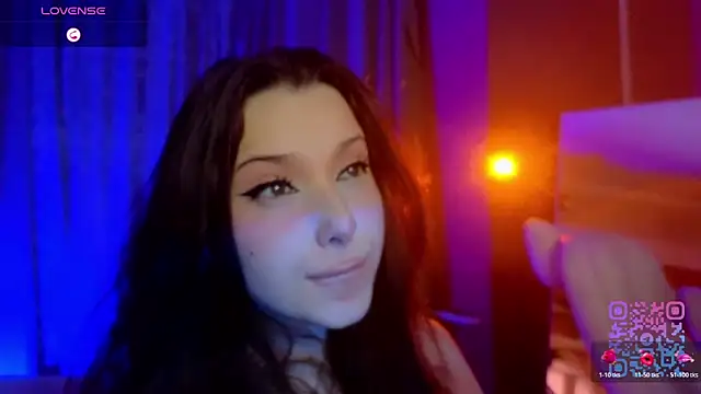 Lucy_louras's cam snapshot