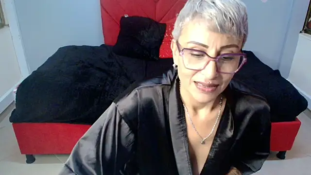 Charlotte__Gray's cam snapshot