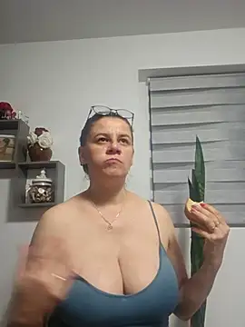 KristenVega's cam snapshot