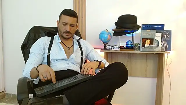 Reiko_85_'s cam snapshot