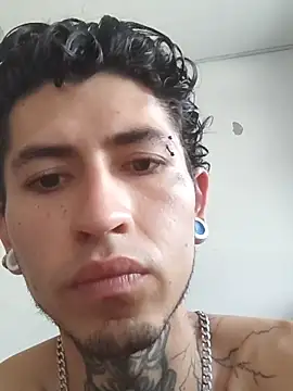 Tattoboy19cm's cam snapshot