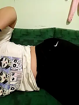 Mroma89six's cam snapshot