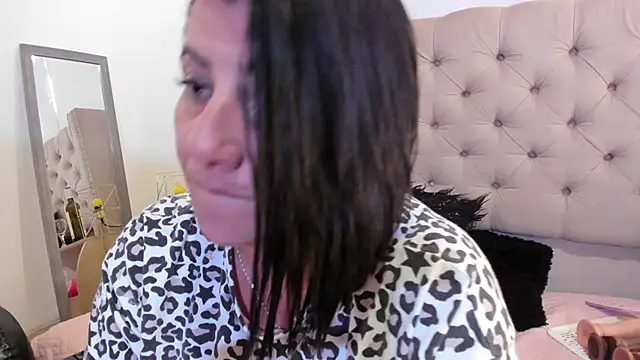 AngeleRoux's cam snapshot