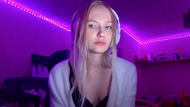 KarinRobertson's cam snapshot