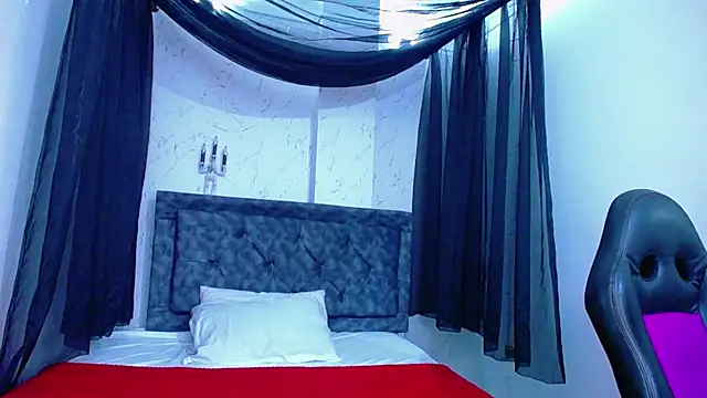 mia__thomson_'s cam snapshot