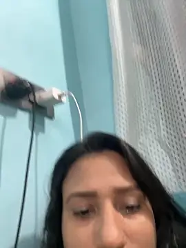 heenashai's cam snapshot