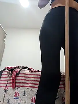 Ambar_Roux_'s cam snapshot