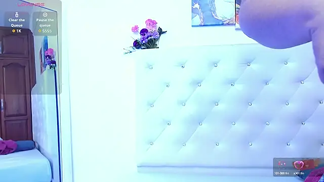 molly_curvyhot's cam snapshot