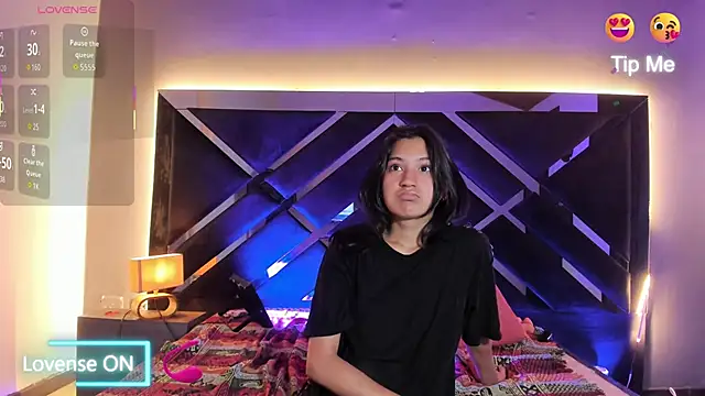 Emmy__Rossee's cam snapshot