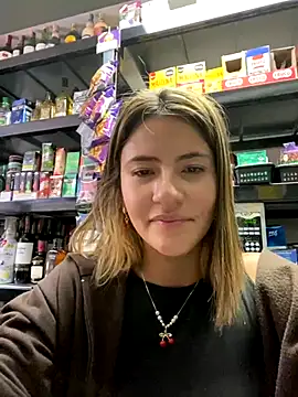 Andrea_19blonde live sex cam