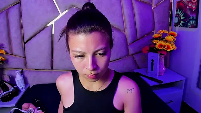 MelanyAss_'s cam snapshot