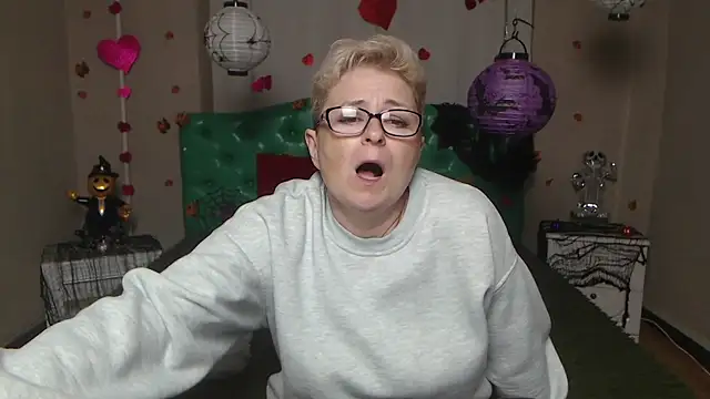 EmiliaGree's cam snapshot