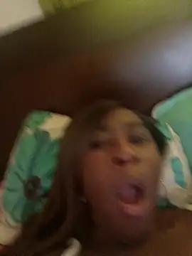 MONIQUE-LAMOUR's web cam