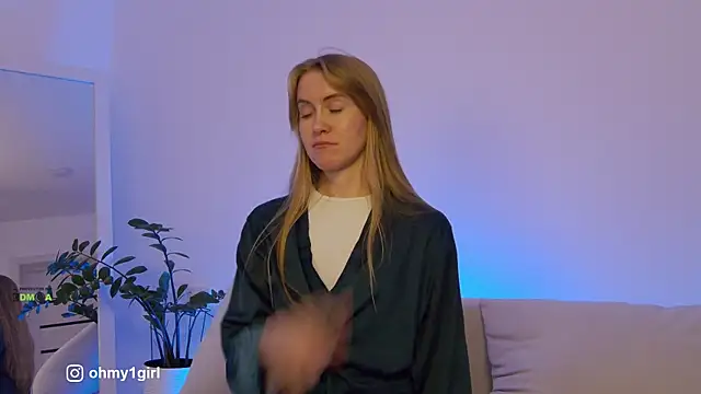 Fallinlove1's cam snapshot